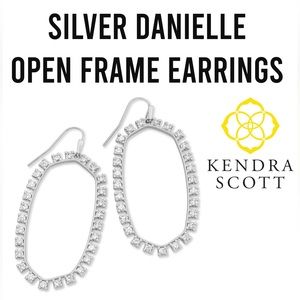 🚫SOLD🚫KENDRA SCOTT BESTSELLER NWOT DANIELLE OPEN FRAME CZ EARRINGS SILVER